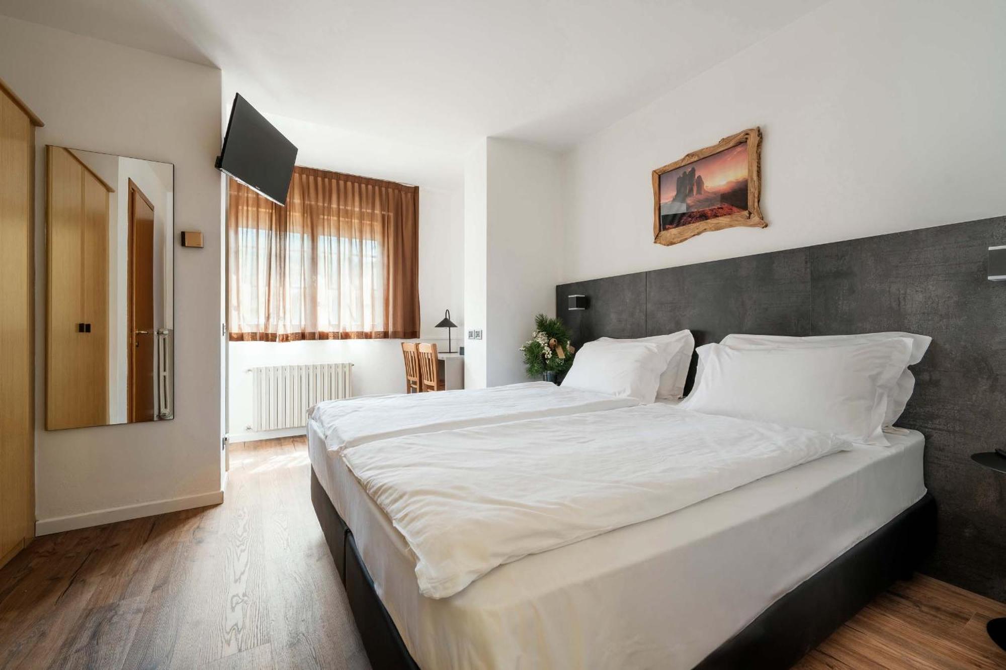 Western Nevada Hotel 3*
